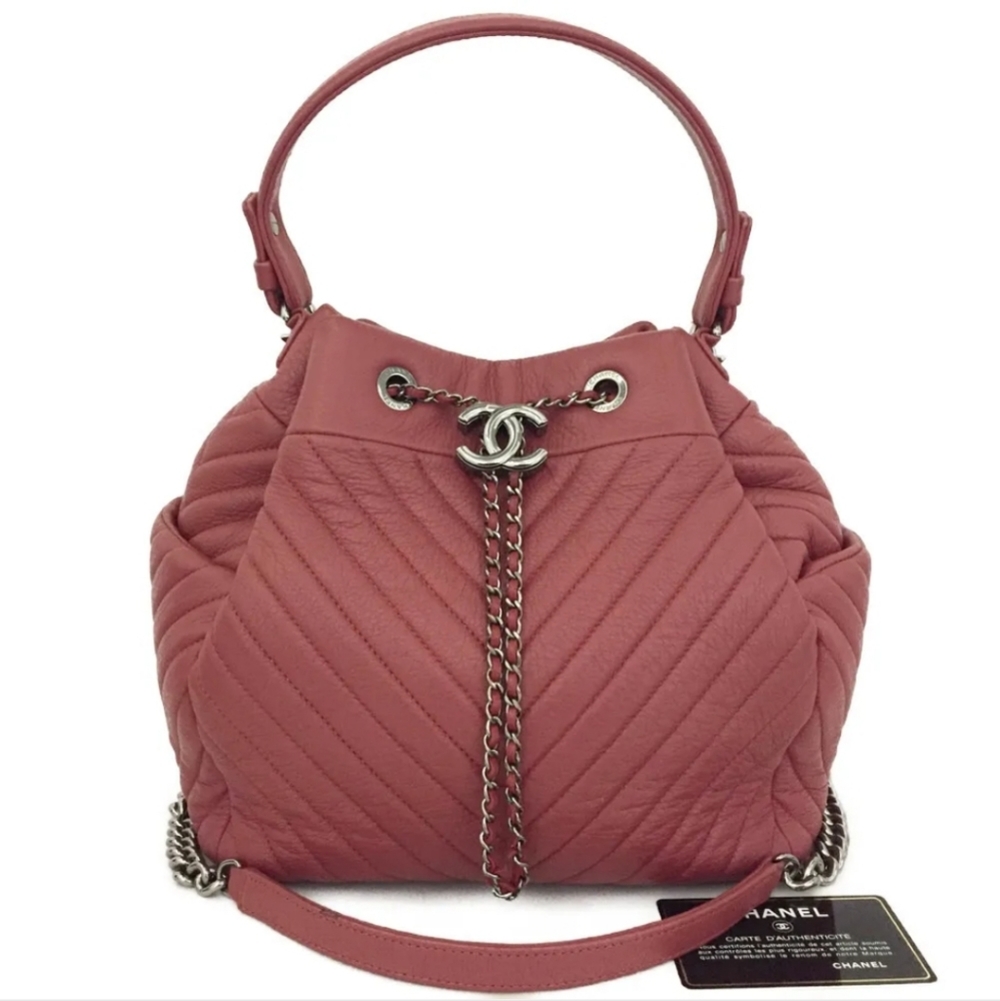CHANEL Chain CC Drawstring Bucket Bag Chevron Sheepskin Medium